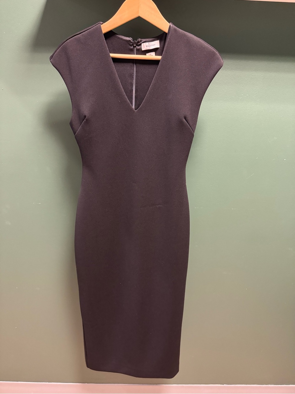 Aritzia Babaton Classic Black Sheath Dress with V-Neck - Black - Size XS